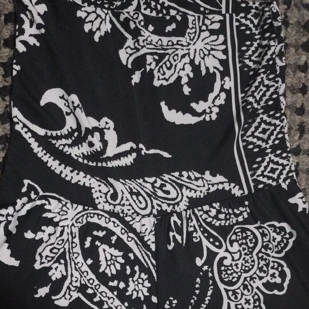 Auditions Monochrome Paisley Patterned Pants​ - Picture 3 of 4
